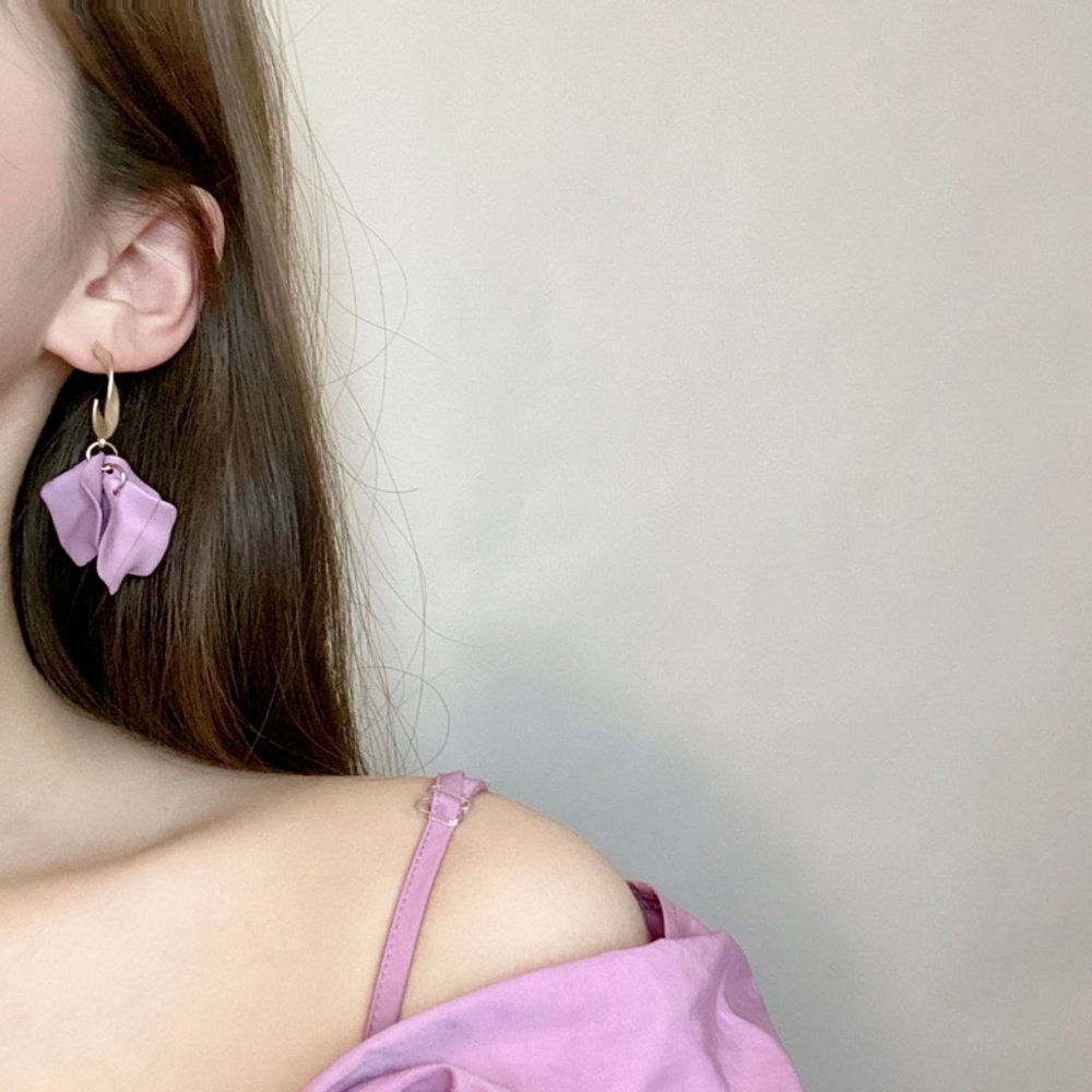 ❤️‍🔥𝕤𝕒𝕝𝕖❤️‍🔥🦋 purple flower earrings - Picture 8 of 10